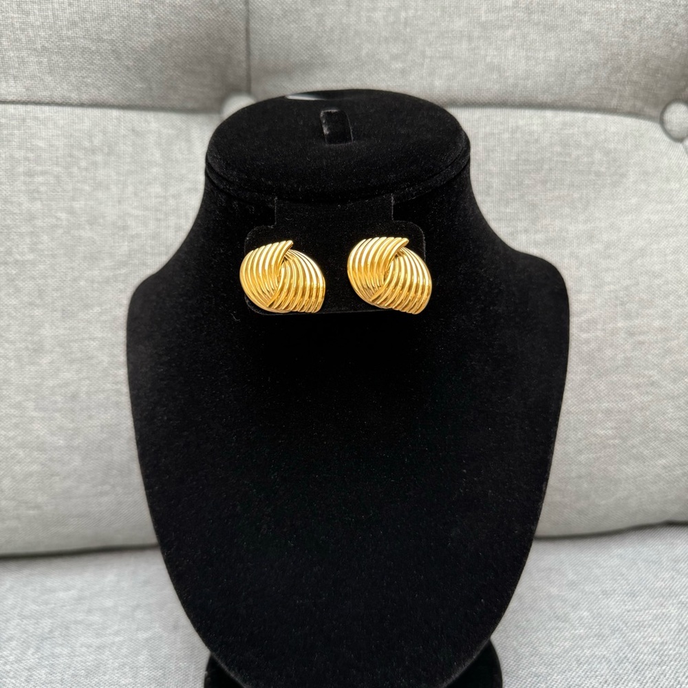 ✨Vintage Amelia Gold Earrings |StainlessSteel 18K PVD Gold tone GOODREVIEW - Picture 12 of 15